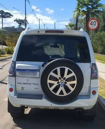 MITSUBISHI PAJERO TR4 2.0 4X4 16V 140CV FLEX 4P AUTOMÁTICO